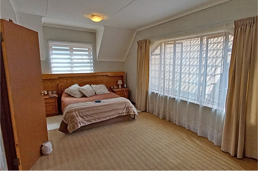 2 Bedroom Property for Sale in Hersham Western Cape